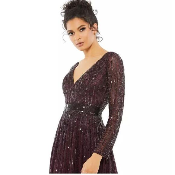 Mac Duggal 4977 Sequined & Bead Plunging V-Neck Mulberry Gown SZ 14 NWT - Picture 4 of 12